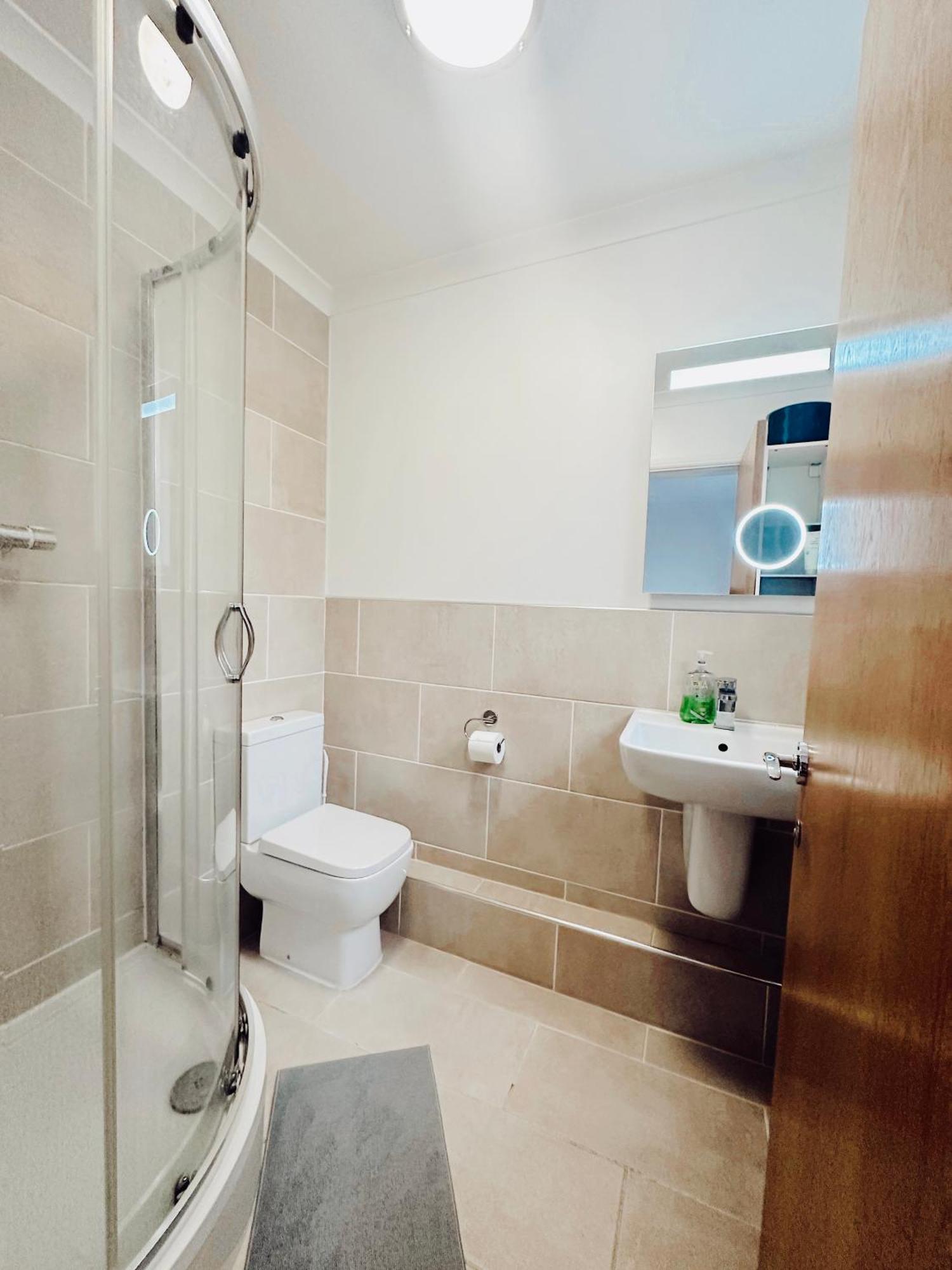 En-Suite Room 5Mins From Tower Bridge Londres Exterior foto
